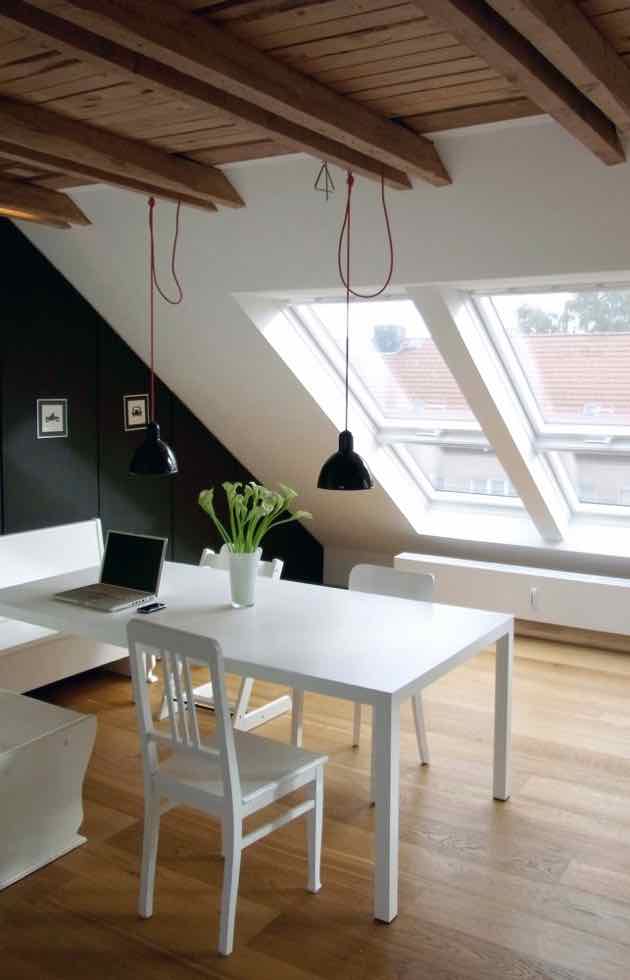 CHARLOTTE -> DETAILS